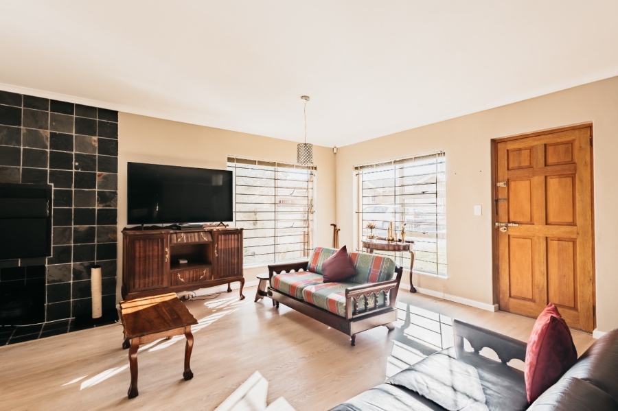 3 Bedroom Property for Sale in Sonstraal Heights Western Cape